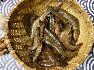青花椒炒虾仁(江津九叶青)的做法 步骤2