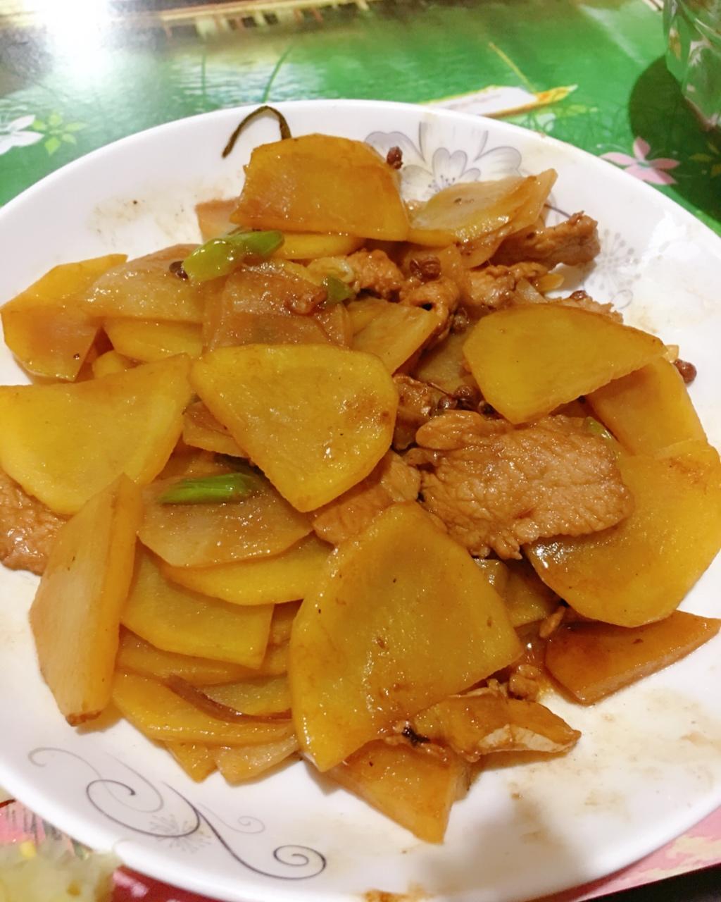 萌宝妈咪_k2st做的土豆片炒肉