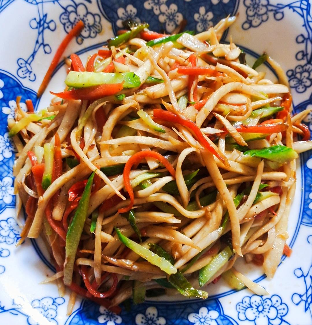 【素炒茭白的做法步骤图,素炒茭白怎么做好吃】品妈妈