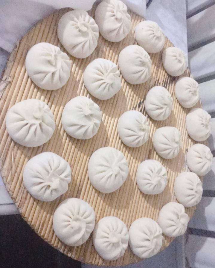 幸福晓女人 做的早餐吃包子