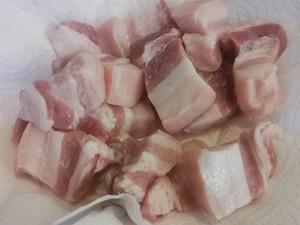 上海本帮红烧肉(无水,无油)的做法 步骤2