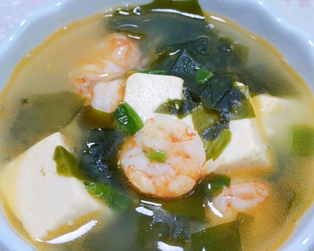 宝宝辅食:裙带菜鲜虾汤的做法