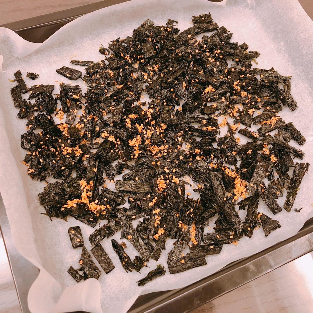 魏小佳做的香烤紫菜酥