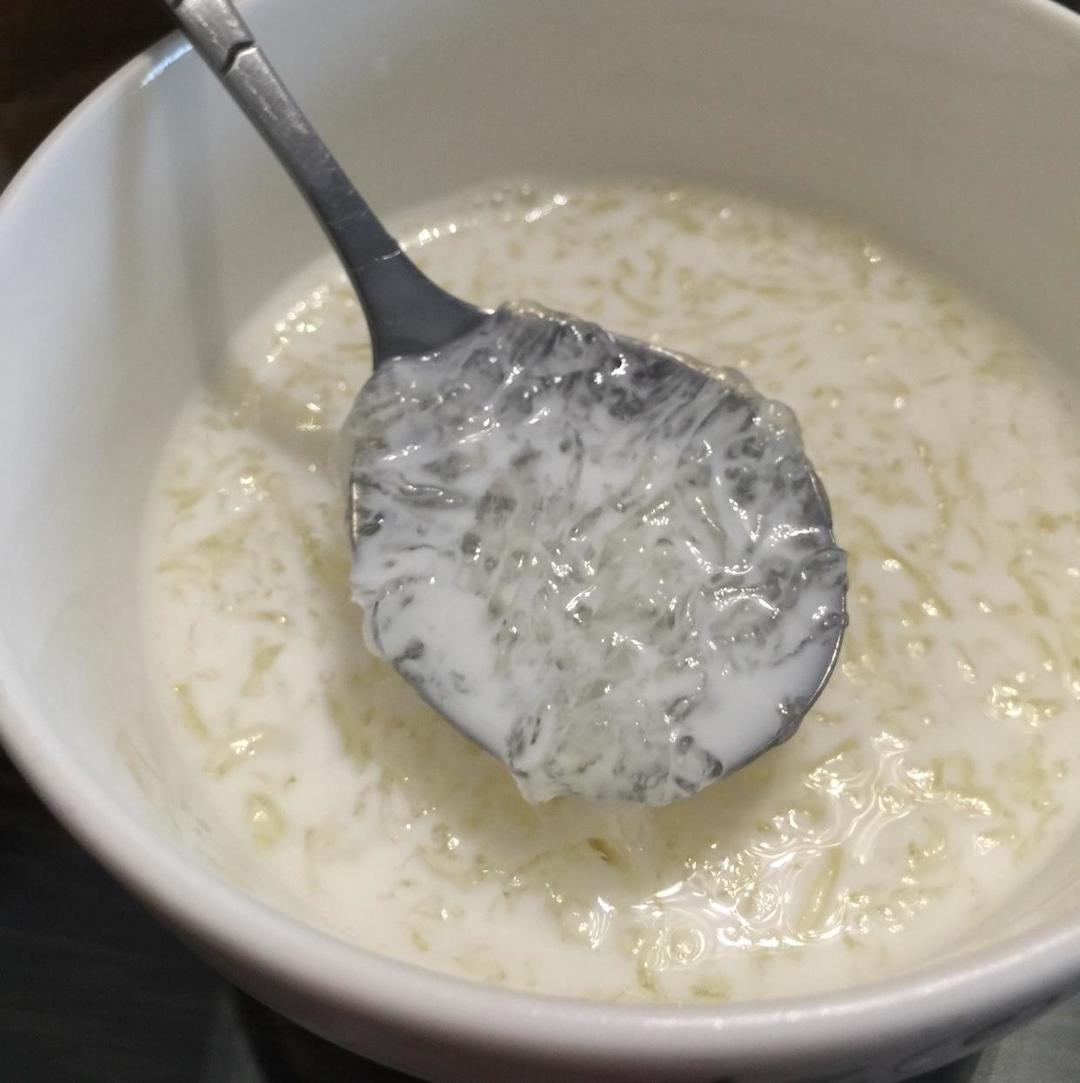 红枣牛奶燕窝的做法