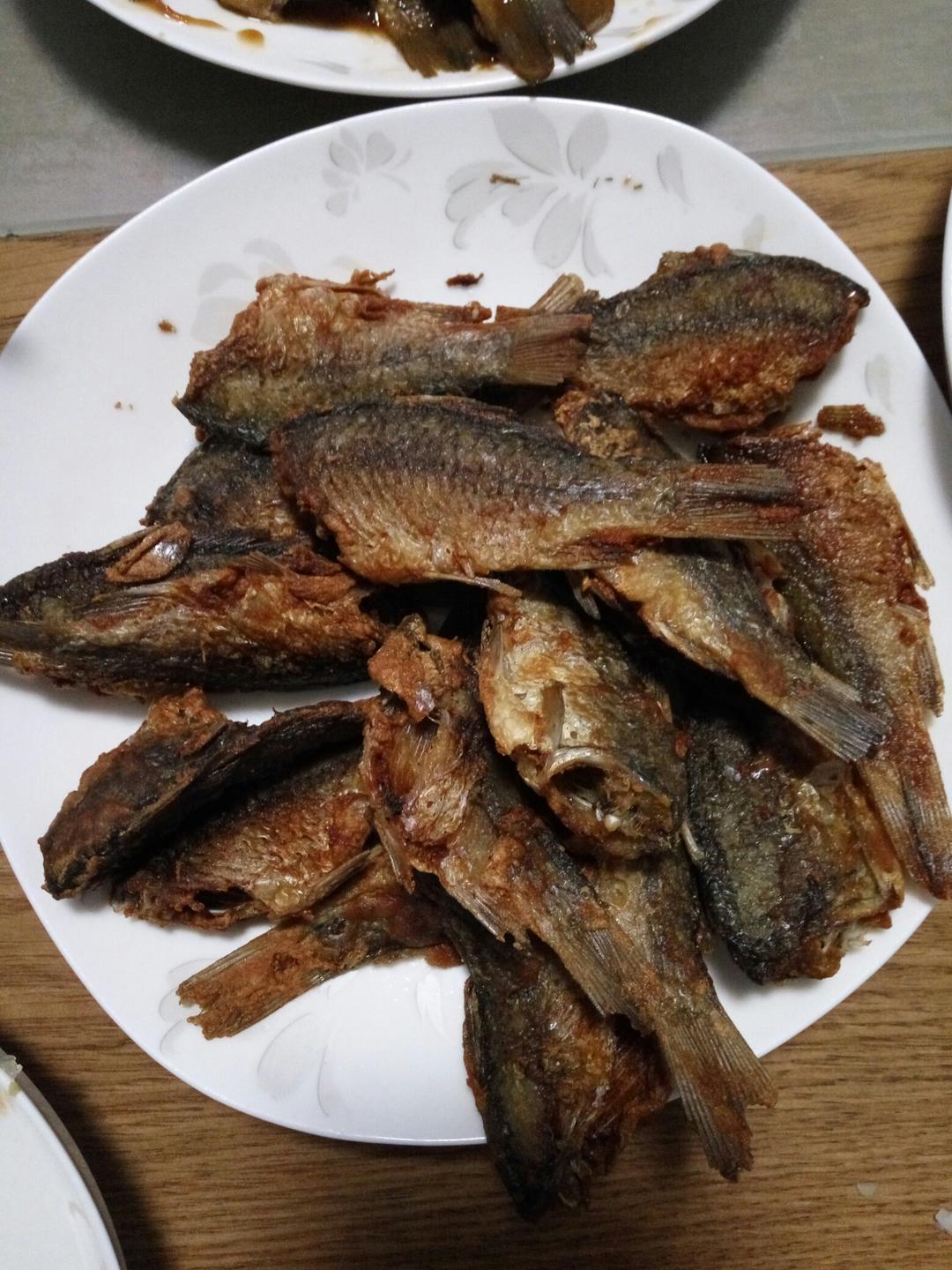 北飘大侠做的干炸小鲫鱼(清淡,孕妇吃)