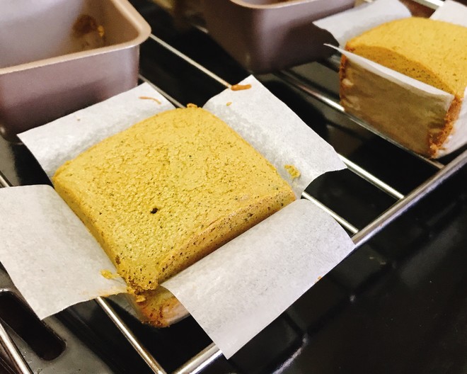 抹茶蜂蜜蛋糕的做法