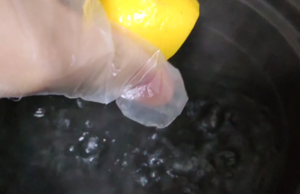 缤纷果肉冰粉冻的做法 步骤2