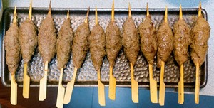深夜食堂之烤牛肉丸串烧的做法 步骤9