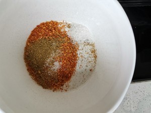 烧烤摊麻辣串蘸料(微辣)少油蘸料,蔬菜千张豆皮蘸料的做法 步骤2