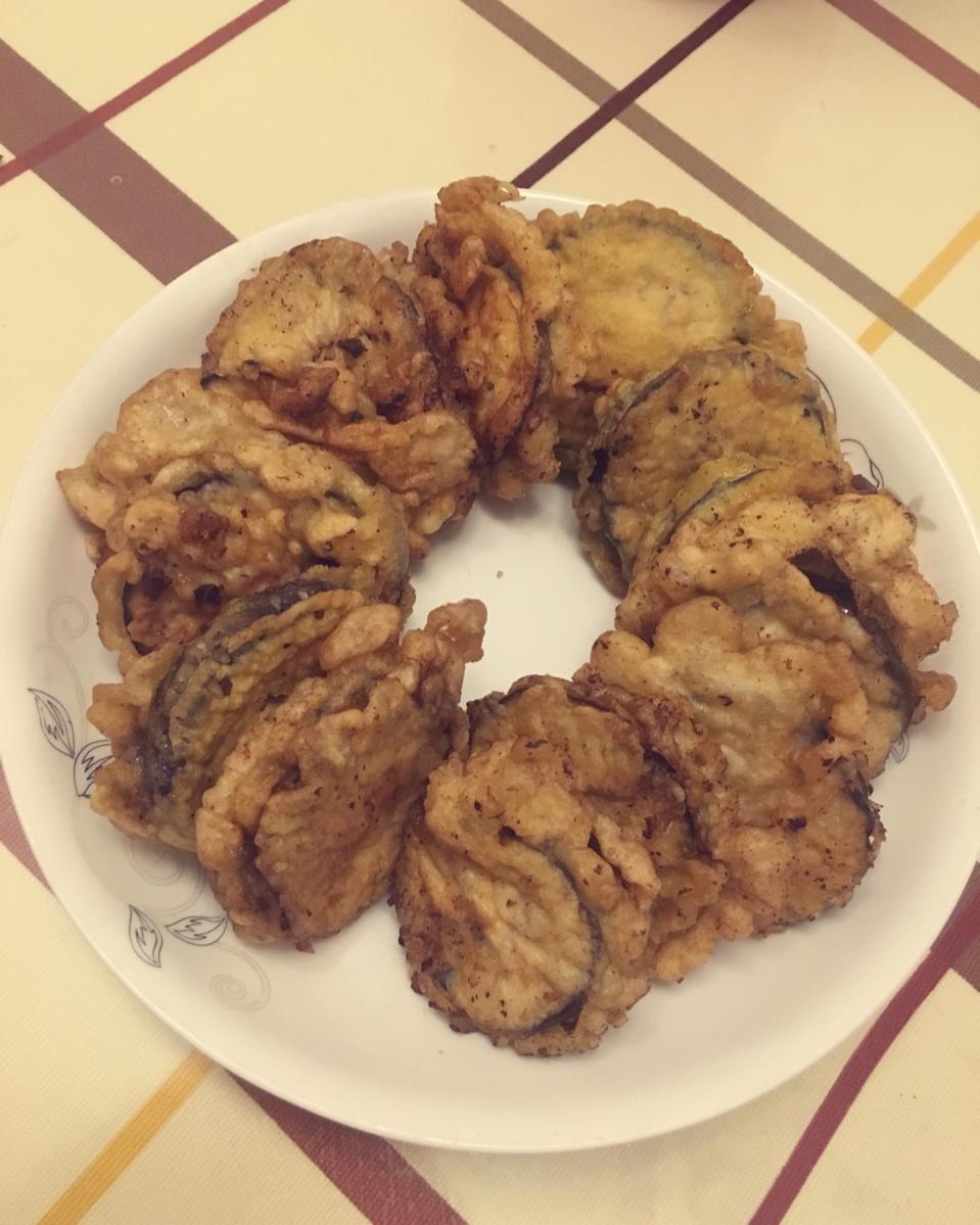 宝宝蕉做的油炸茄盒