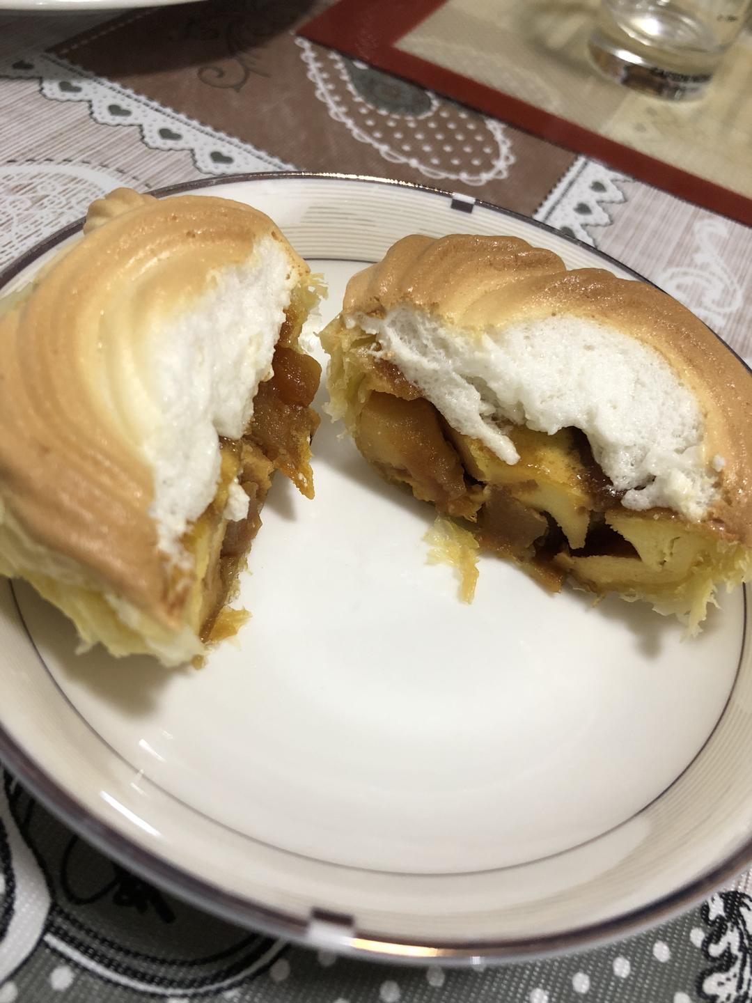 【附赠蛋白糖的萨芭雍苹果派的做法步骤图】吃饭不容易-制作