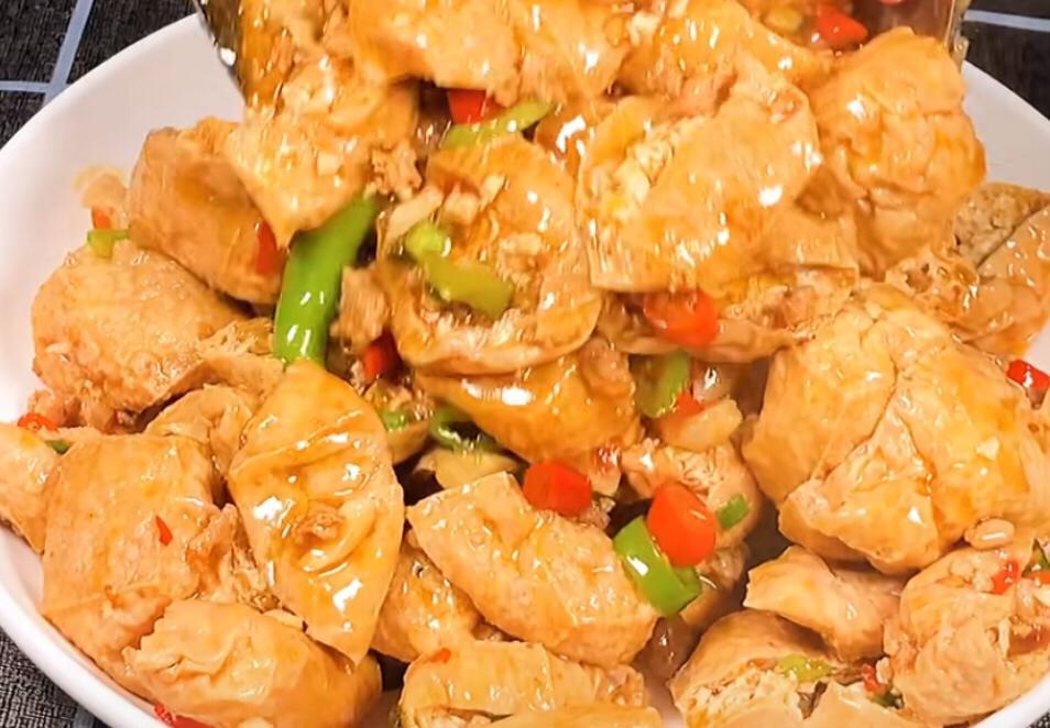 「四月小美味」油豆腐炒肉