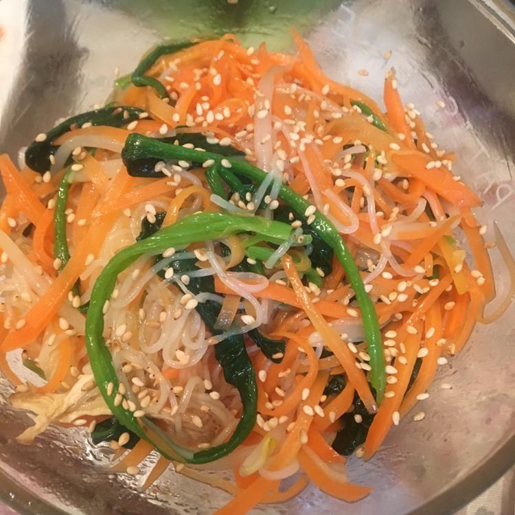 不长刺儿做的韩式拌杂菜