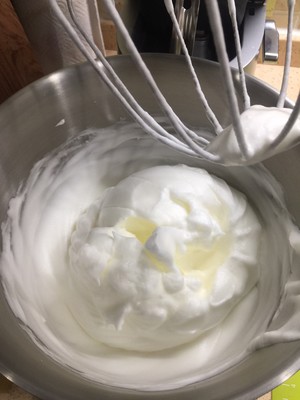 超柔软戚风蛋糕的做法 步骤6