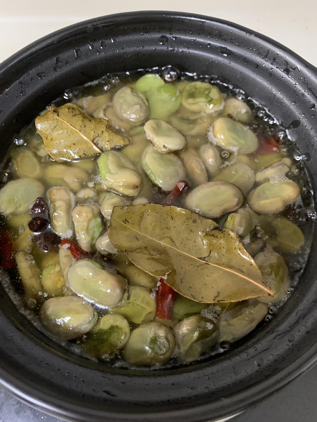 油焖蚕豆