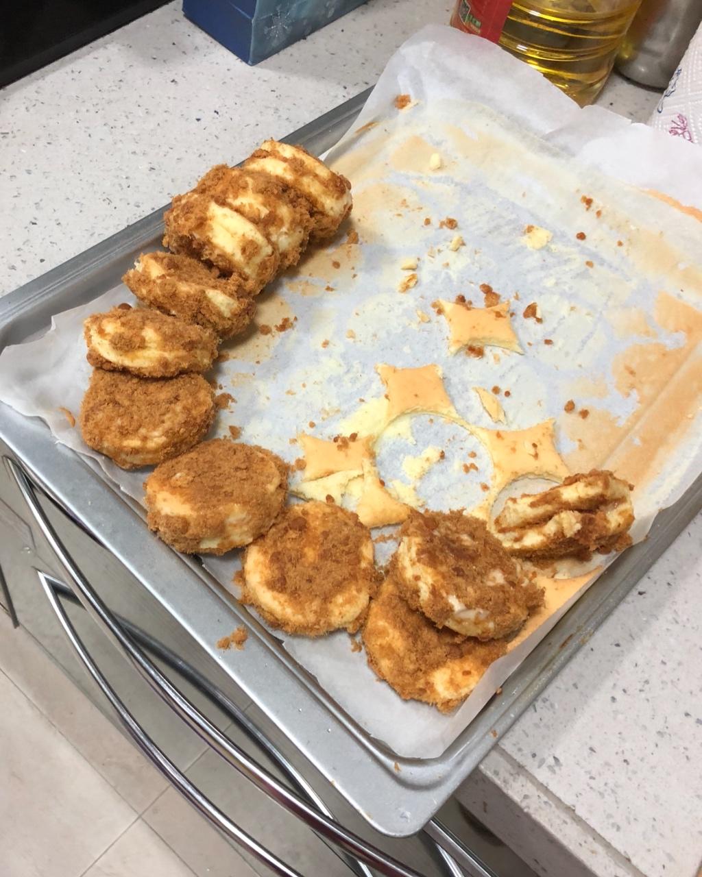 阎有才做的海苔肉松蛋糕