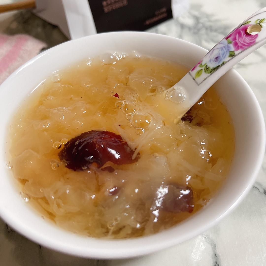 红枣银耳汤