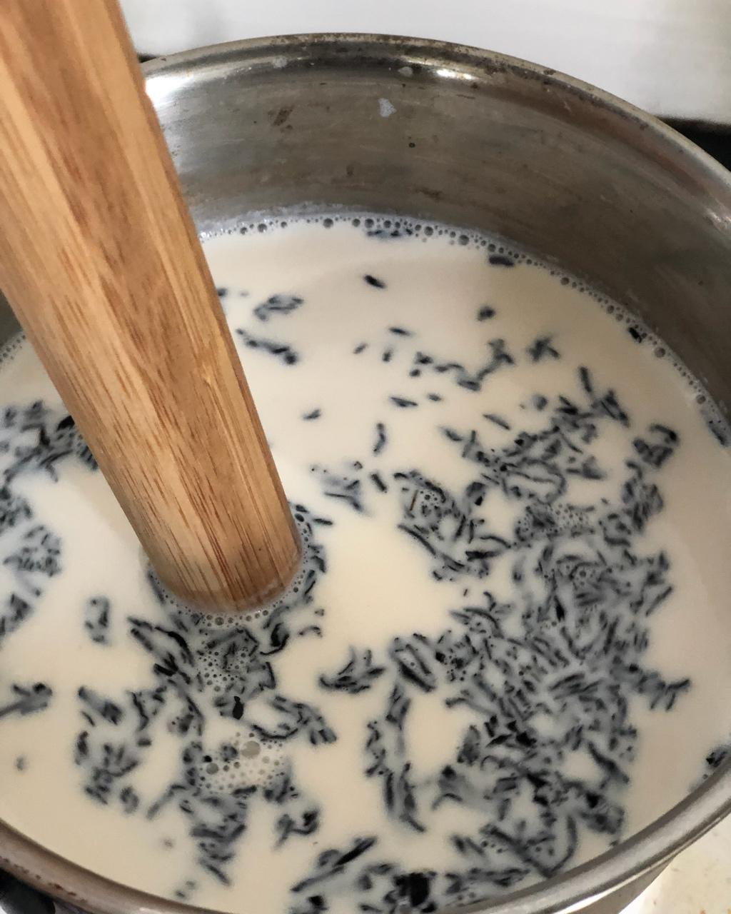 糯米的小确信做的手煮奶茶