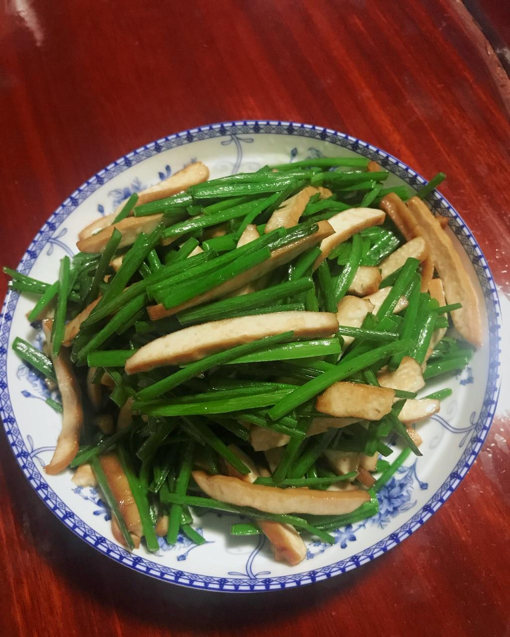 touchair做的韭菜苔炒香干