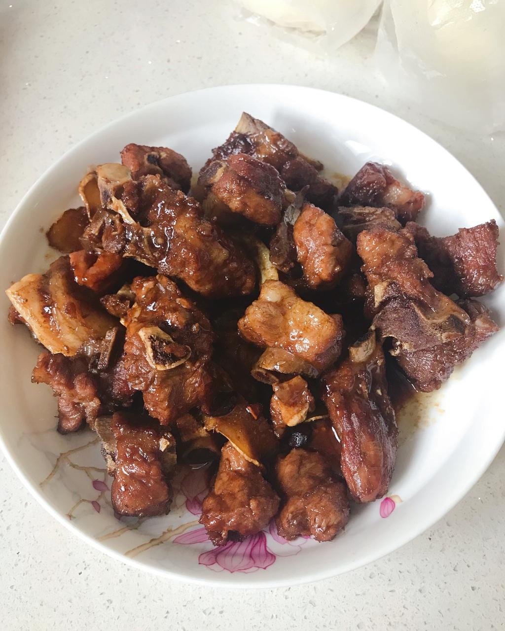 榴莲纷飞做的家常红烧排骨