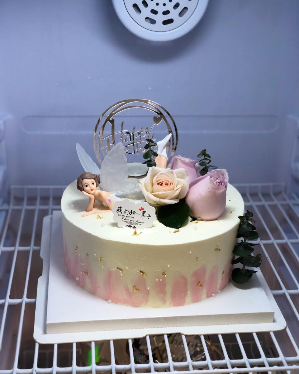展颜11做的花仙子蛋糕
