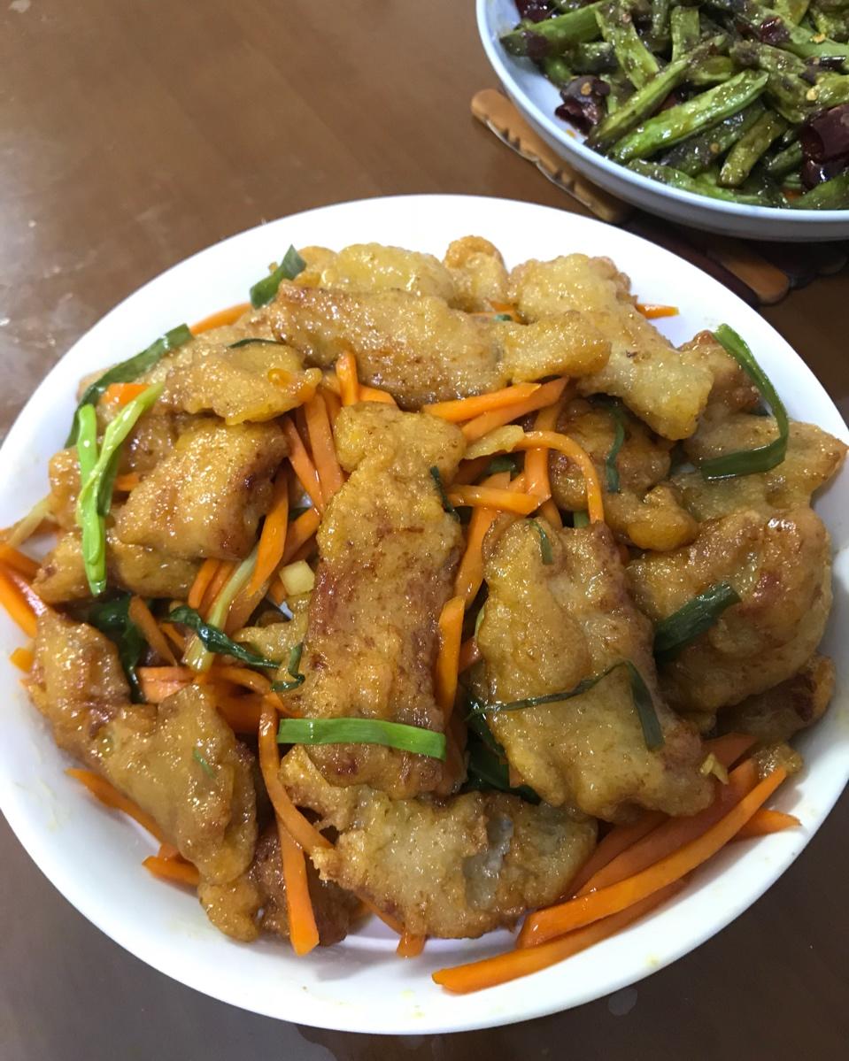 家常菜 锅包肉 蓝落-1做的锅包肉  赞 猪里脊肉,大葱,胡萝卜,香菜,盐