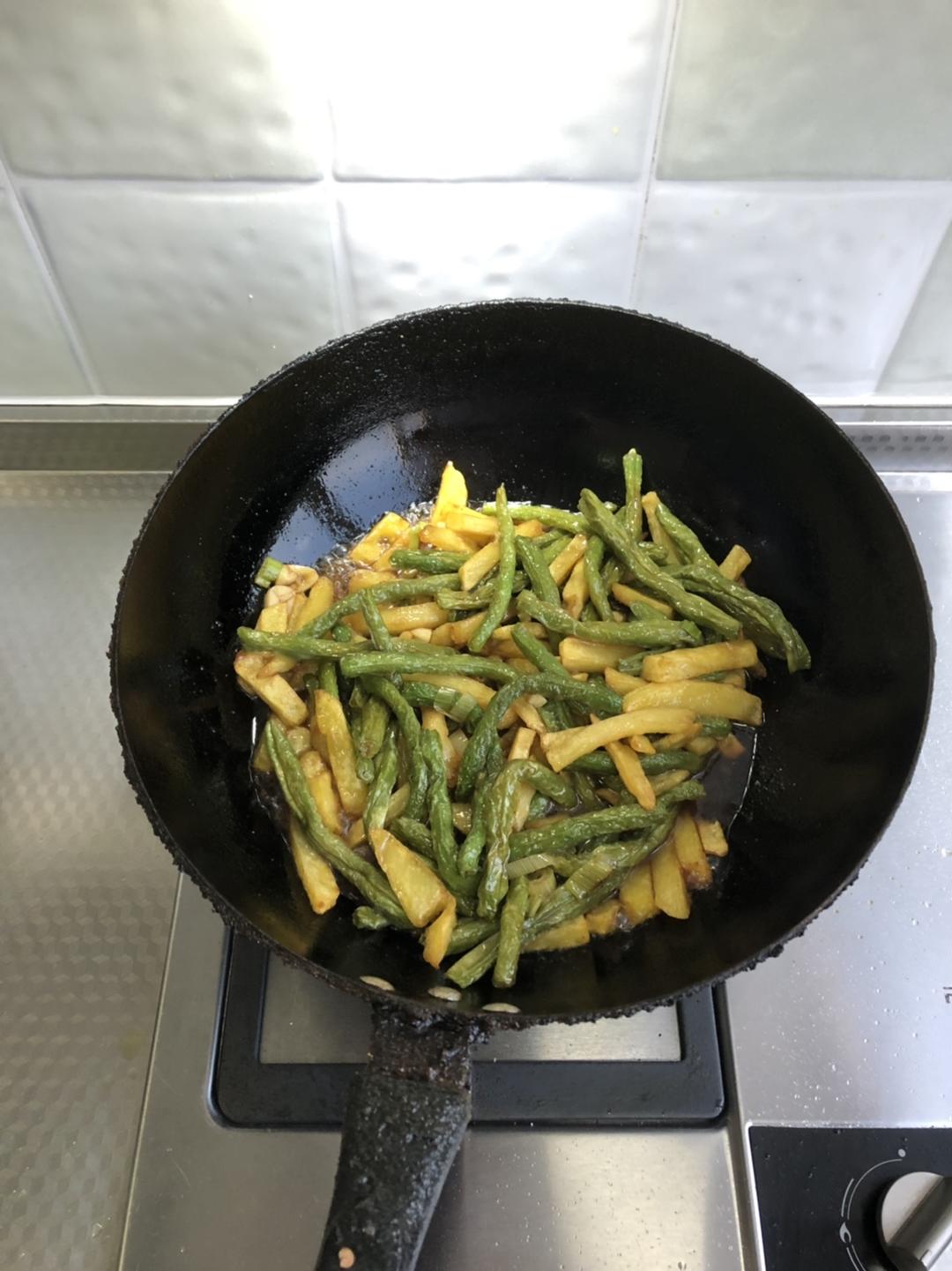豆角炖土豆条