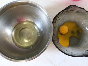 超好吃入口香甜松软的舒芙蕾松饼的做法 步骤2