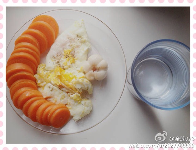 13天减肥法のDay4:清咖面包+橙汁酸奶+胡萝卜
