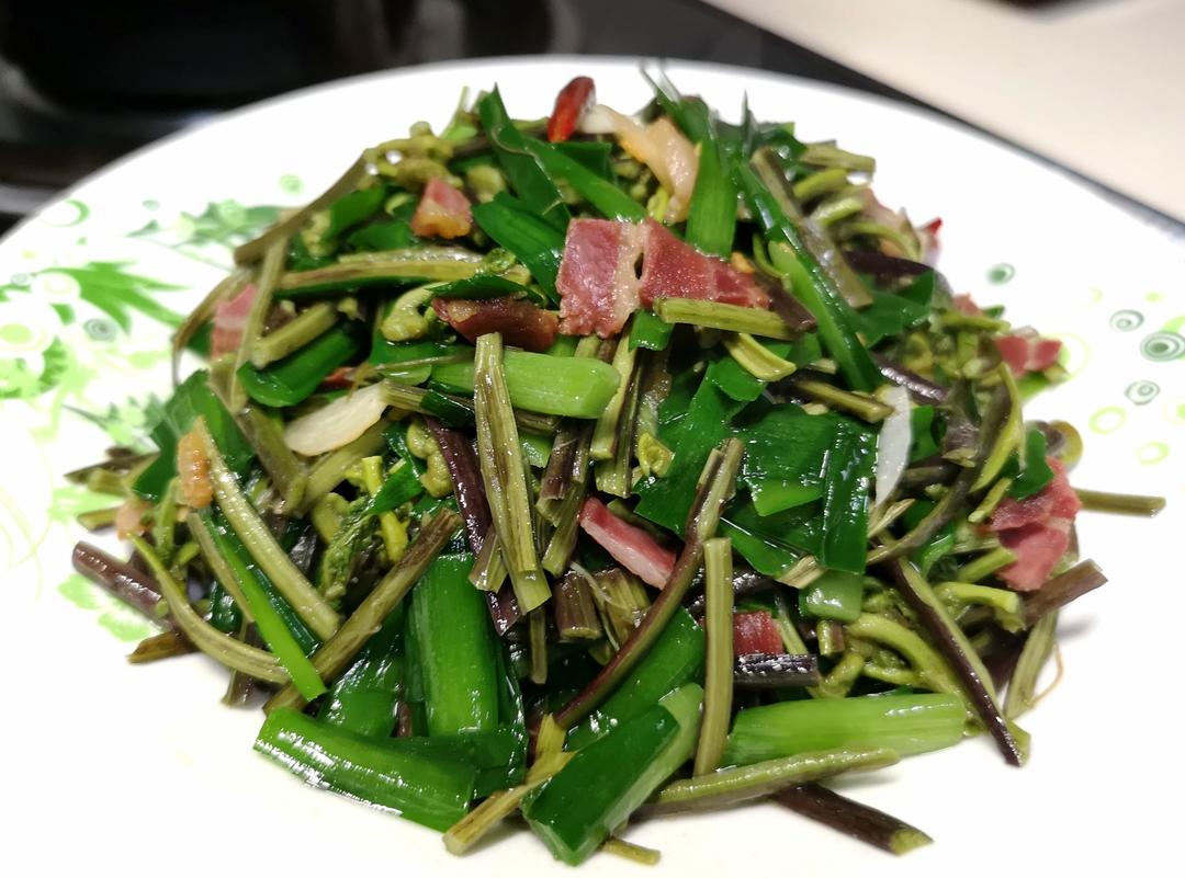 炒蕨菜(附赠蕨菜拌粉丝)