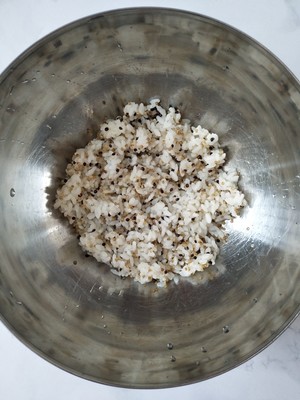 低脂杂粮饭团?的做法 步骤2