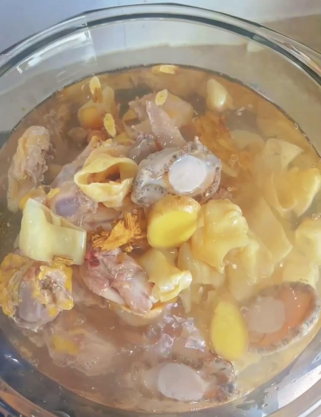 鲍鱼花胶鸡汤的做法 步骤8