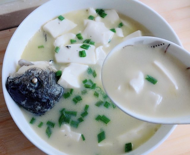 鲫鱼豆腐汤 鲫鱼豆腐汤