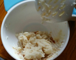 十个月宝宝辅食之一(山药鱼肉粥)