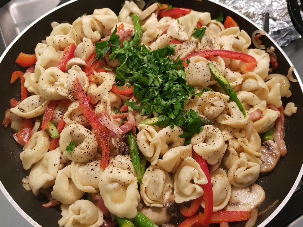 简易意大利饺子煮法(三种简单酱汁方法)