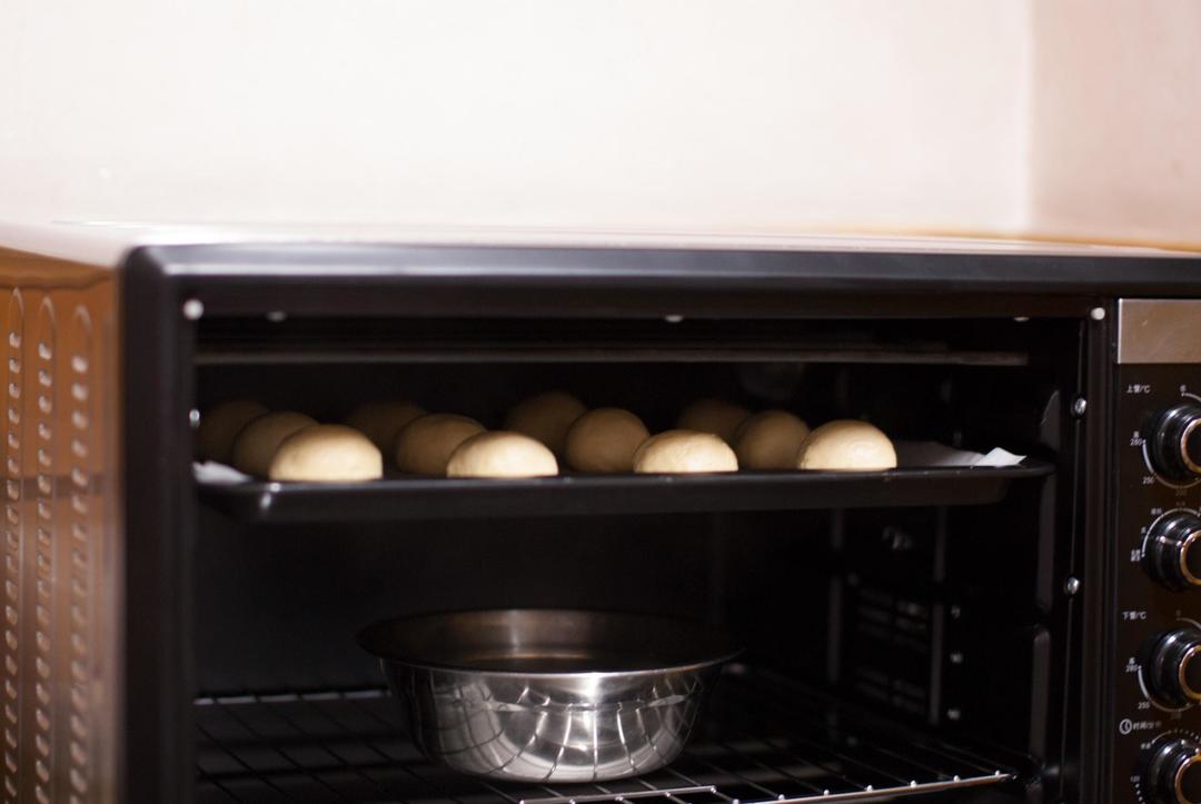 【超松软你想不到的小餐包做法!楼主失败无数次血泪史终得独家秘方!的做法步骤图】流水落花一家-制作