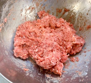 深夜食堂之烤牛肉丸串烧的做法 步骤4