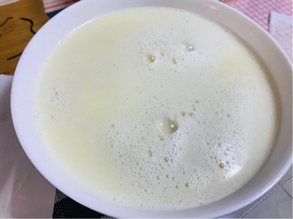 早餐 原味纯豆浆 肖然1990做的原味纯豆浆  ,,白砂糖(或蜂蜜)