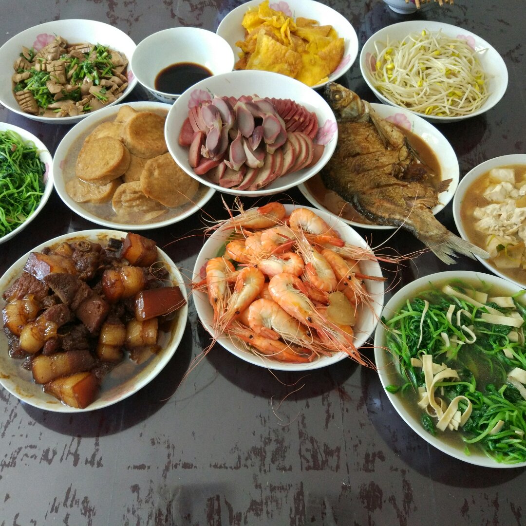 午餐2016年8月14日 #午餐2016年8月14日#中午家里过节的菜,好丰盛的