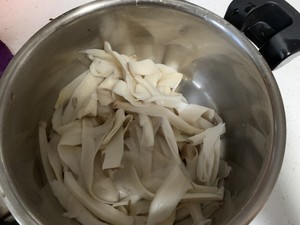 【减脂快手菜】凉拌杏鲍菇面的做法 步骤3