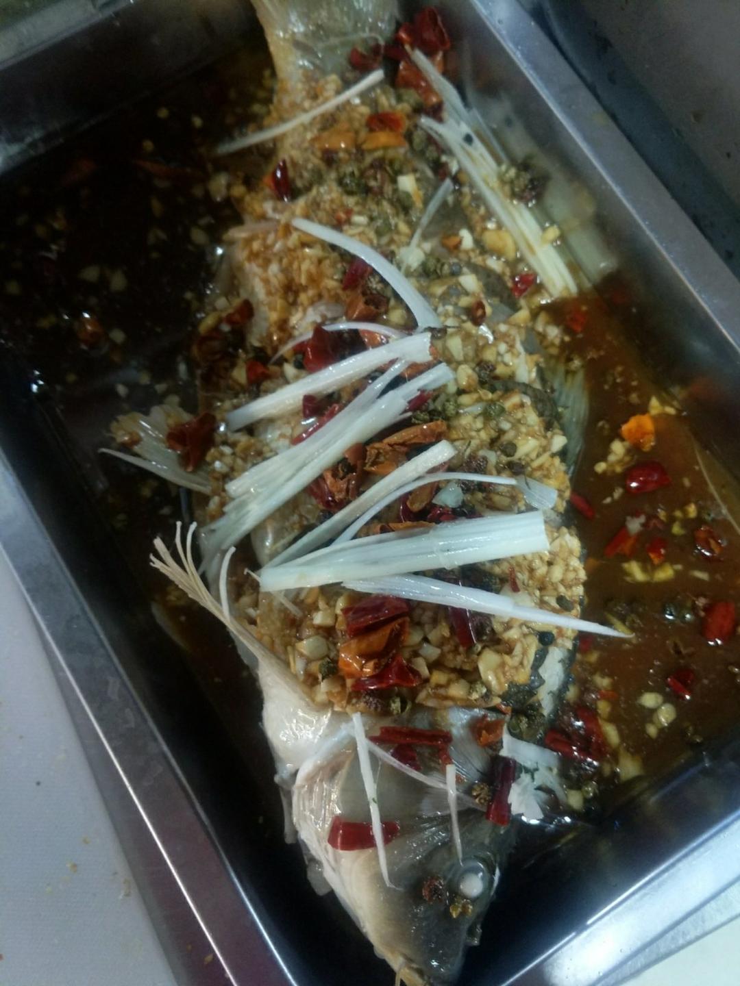 小成妹的私人厨师做的蒜泥鲤鱼