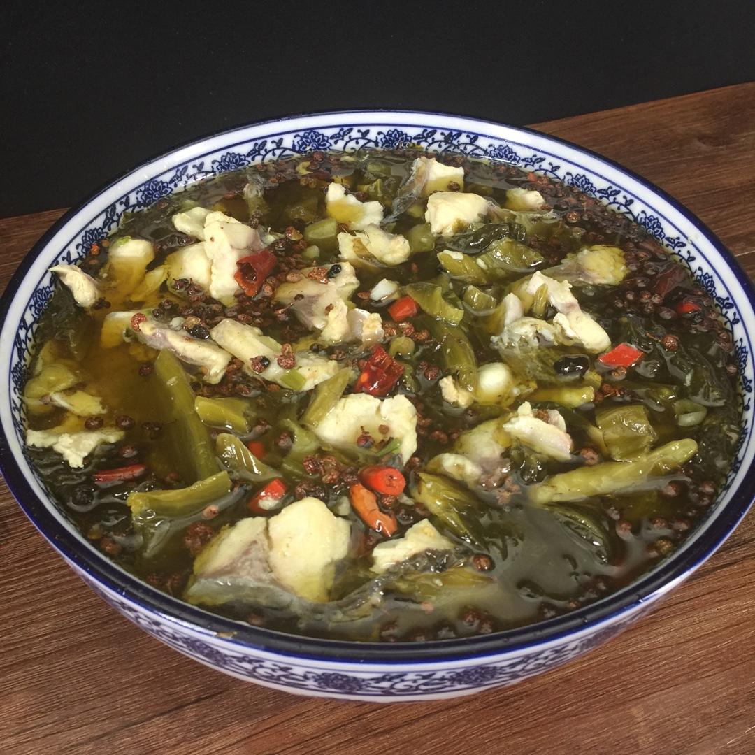 下饭菜 酸菜鱼 菠菜时光机做的酸菜鱼  赞 黑鱼,酸菜鱼调料包,生姜,蒜