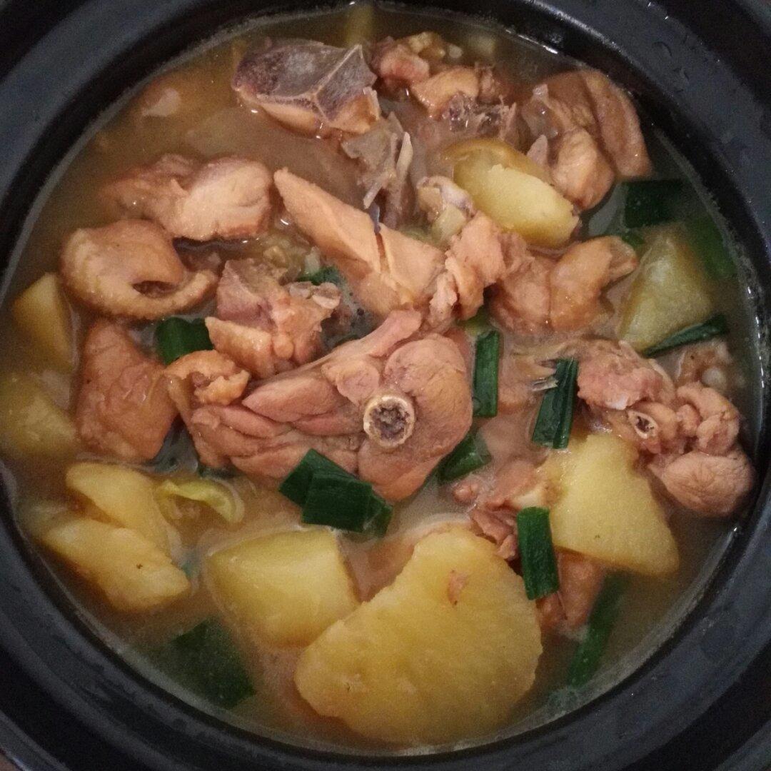 燕子_xn3b做的土豆炖鸡块