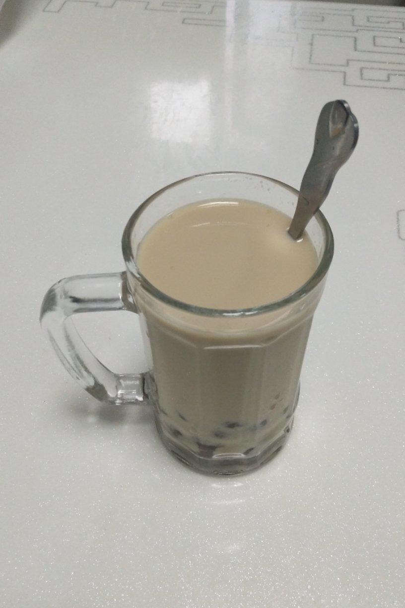 花媣颜做的自制珍珠奶茶(附珍珠做法)