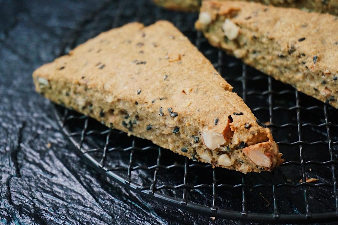 【燕麦谷物司康(低脂粗粮代餐)的做法步骤图】嗨Julia-制作