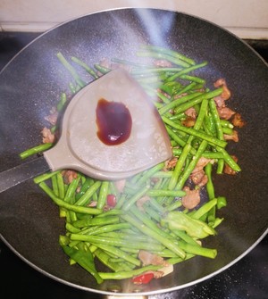 适合夏天的豆角炒肉的做法 步骤11