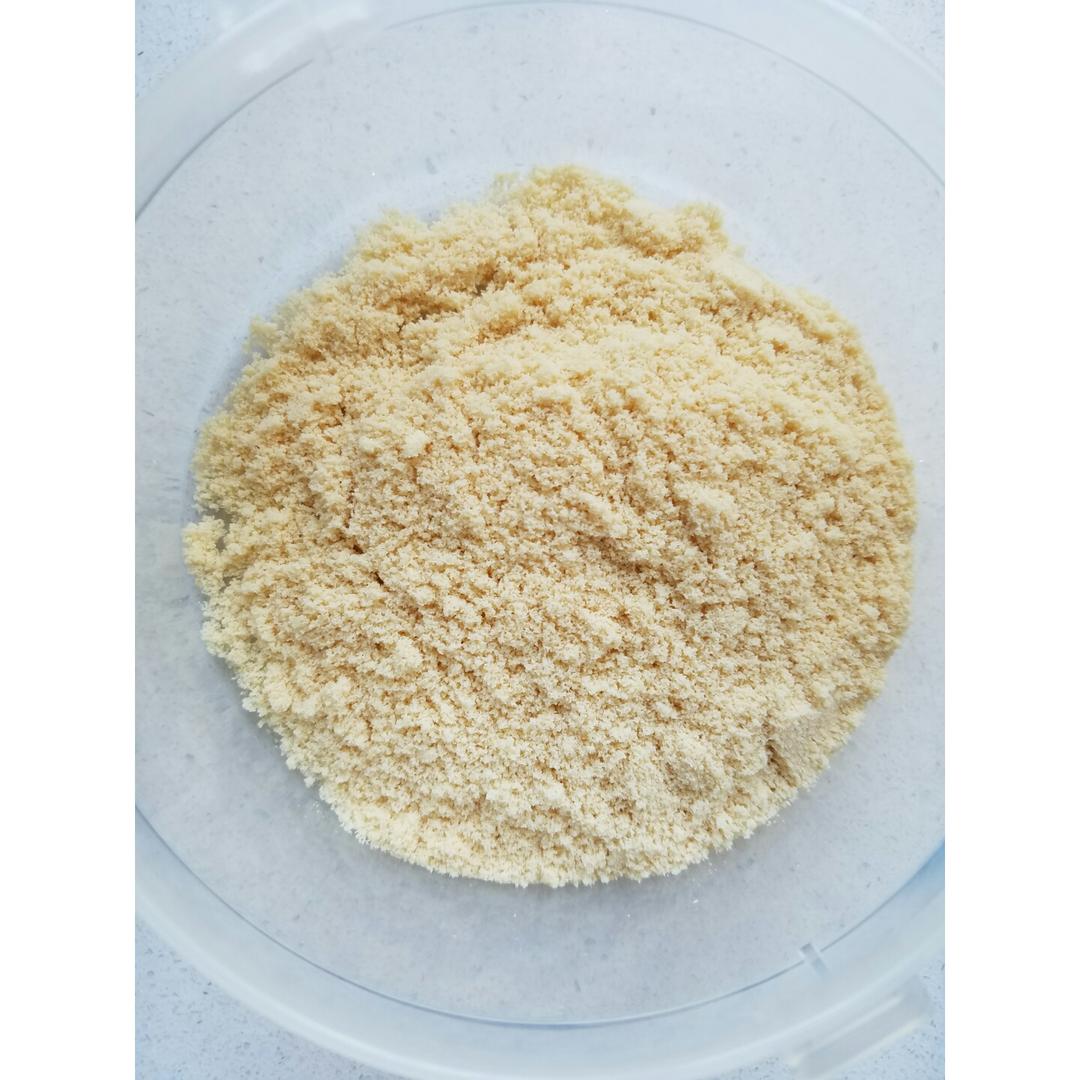 小维爱美食做的自制杏仁粉