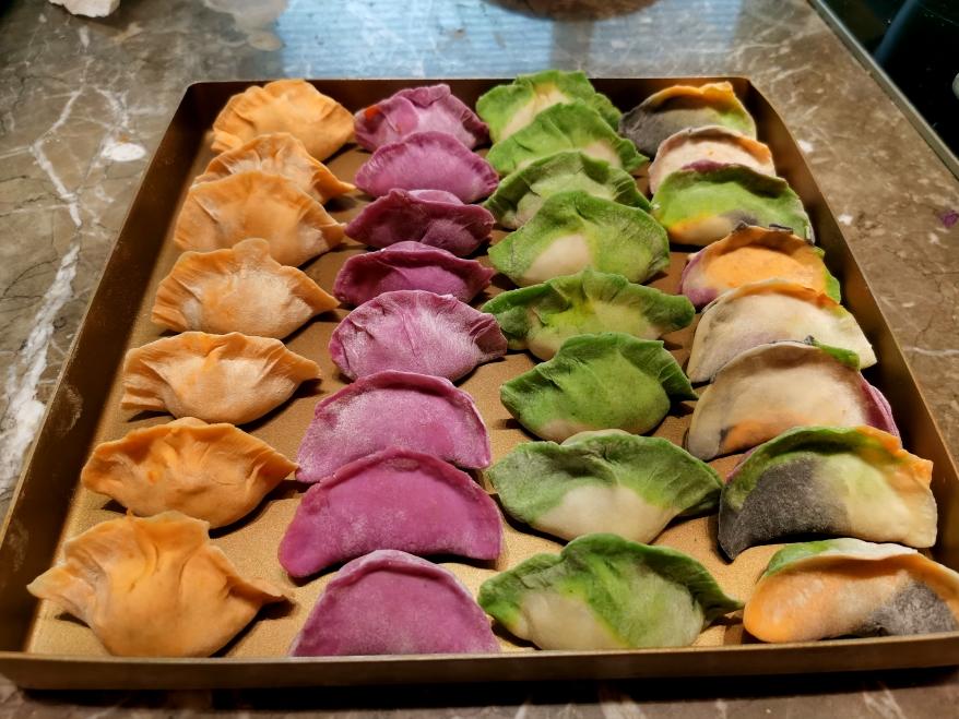好看又好吃的五彩饺子