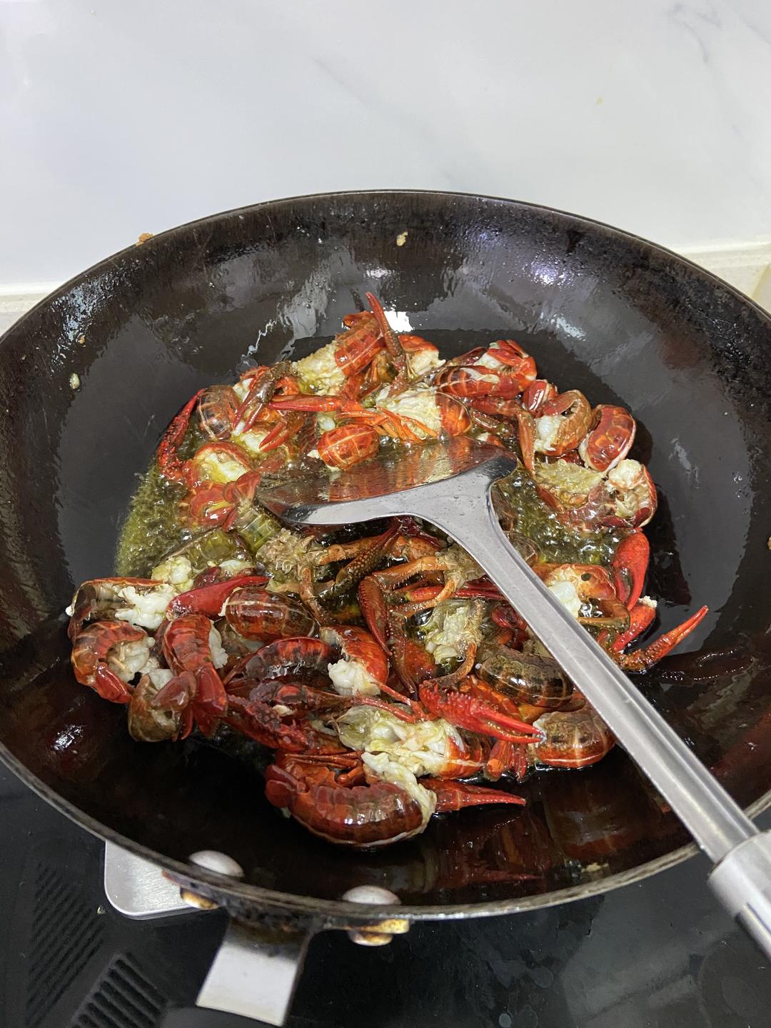 夏天就要吃麻辣小龙虾-家常菜谱做法-美食癖