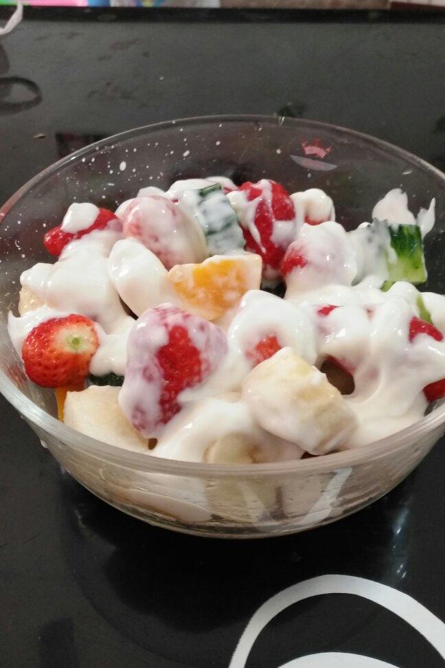 我爱小米粒儿做的水果沙拉